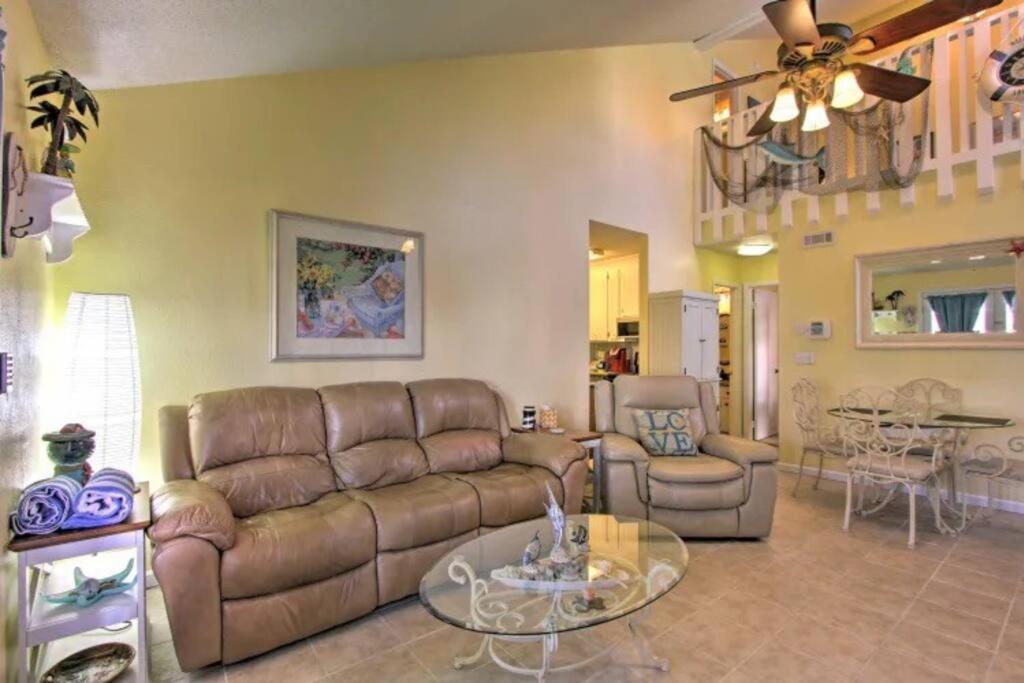 Cheerful 1-Bedroom Townhouse With Spacious Loft Panama City Beach Bagian luar foto